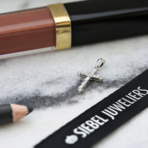 Cruce cu pandantiv din aur alb cu diamante cultivate în laborator P480-PDF15949-LG-W