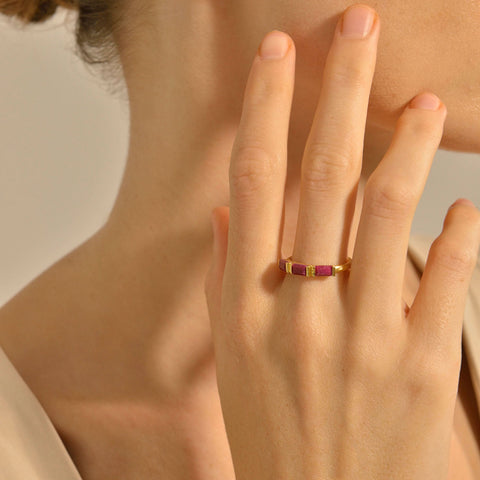 Inel placat cu aur cu pietre rubin - 163S0301